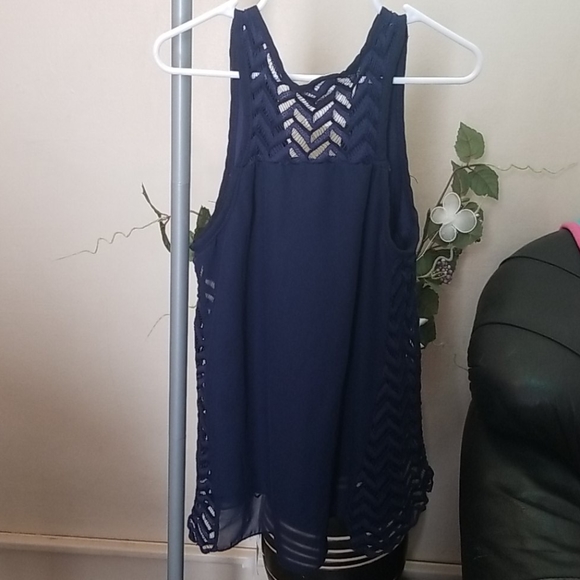 Sleeveless top - Picture 3 of 3